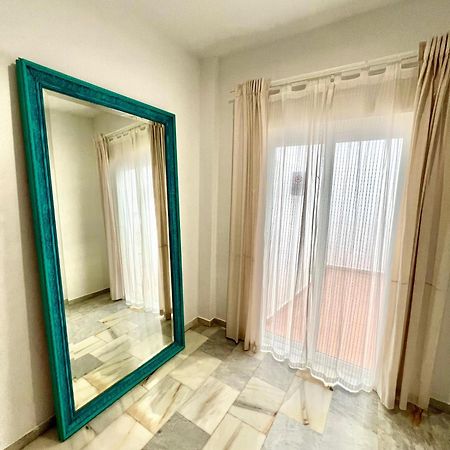 Amazing Apartment City Center - Optional Parking Малага Экстерьер фото